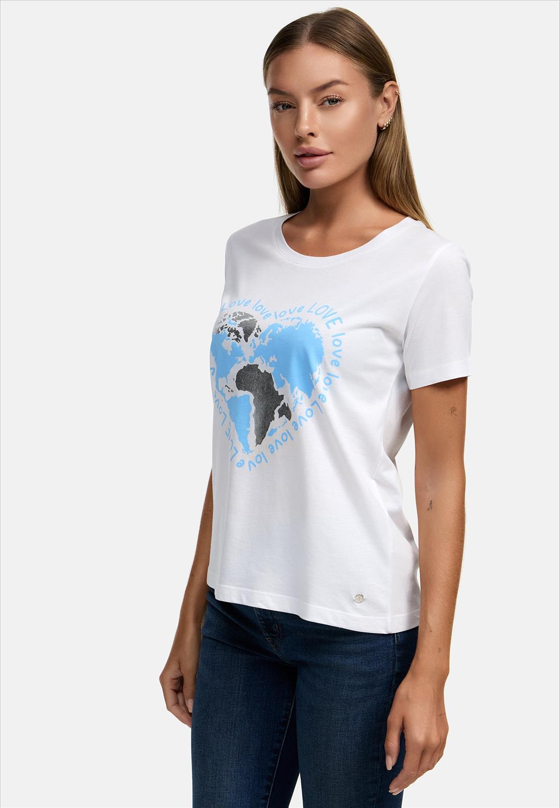 Decay Modevertrieb GmbH - Textilien Grosshandel T-Shirts Jeans