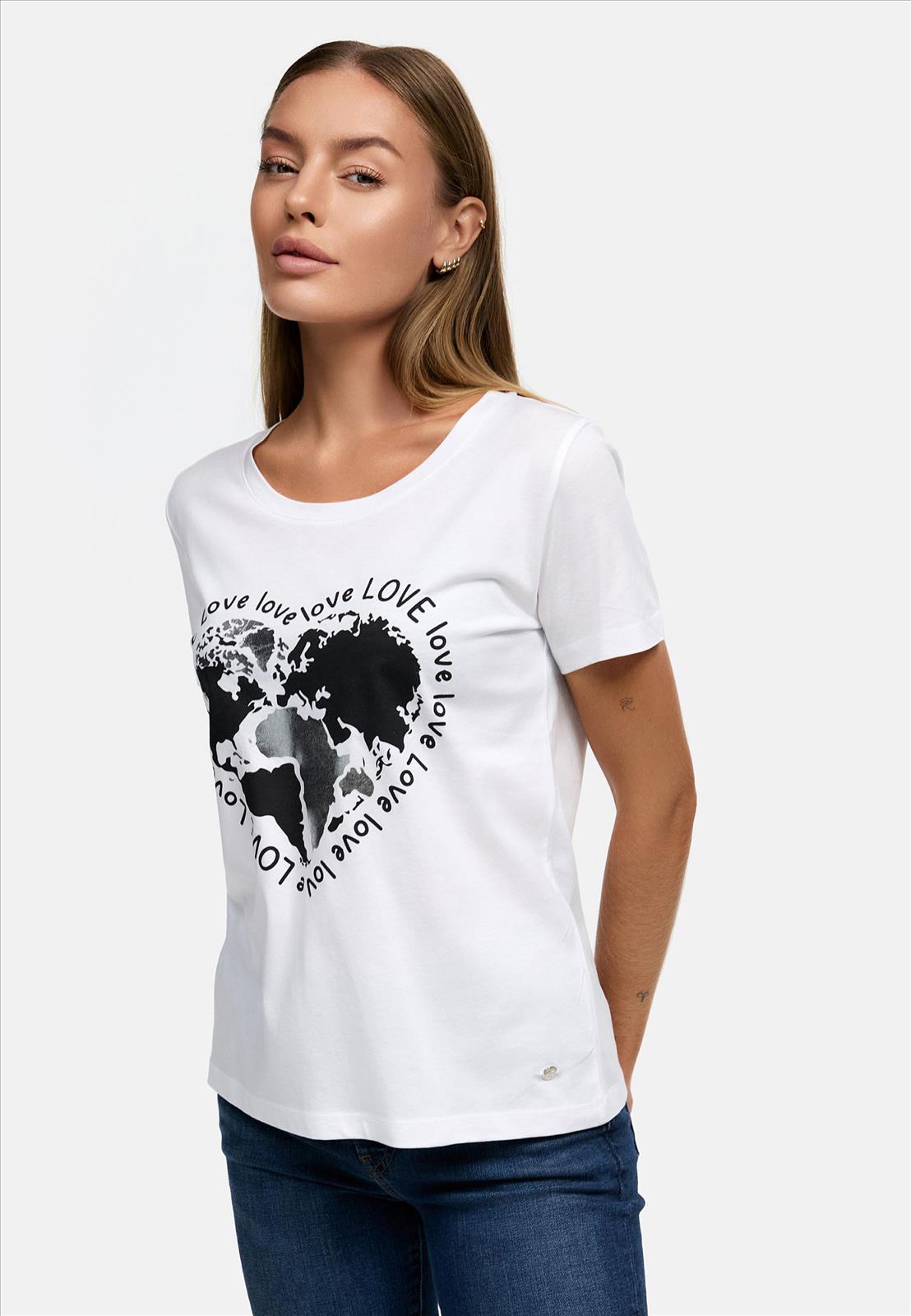 Decay Modevertrieb GmbH - Textilien Grosshandel T-Shirts Jeans