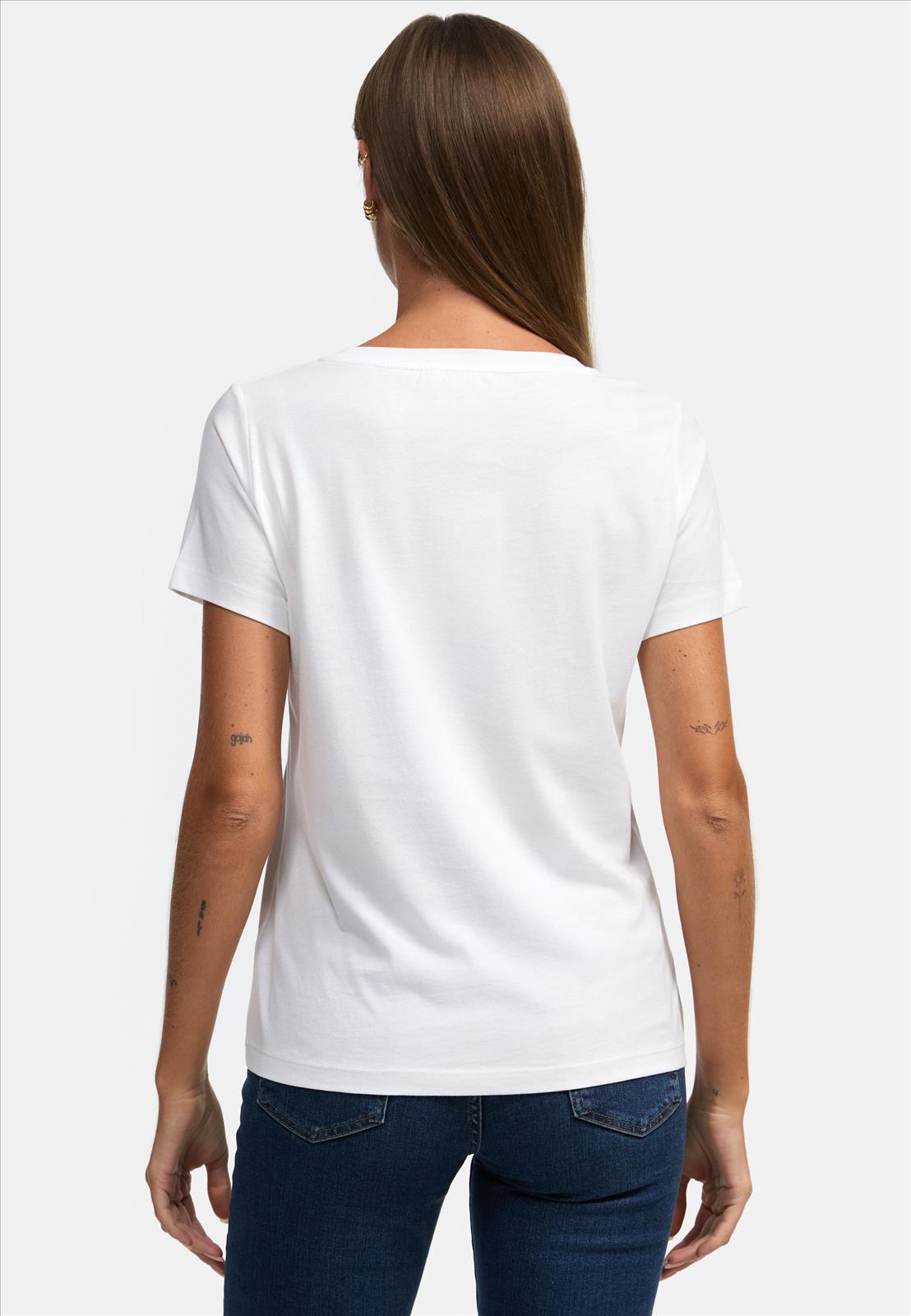 Decay Modevertrieb GmbH - Textilien Grosshandel T-Shirts Jeans