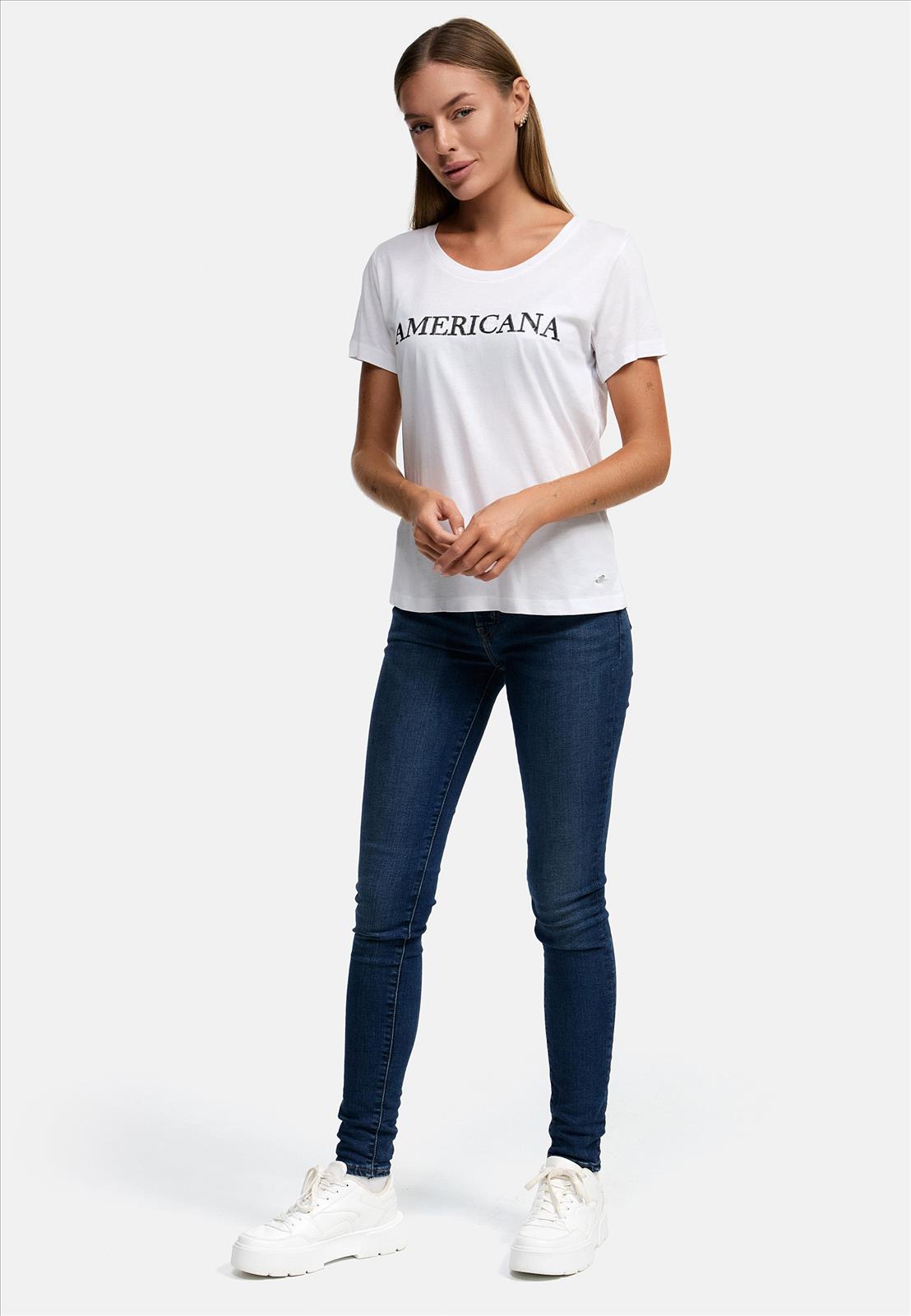 Decay Modevertrieb GmbH - Textilien Grosshandel T-Shirts Jeans