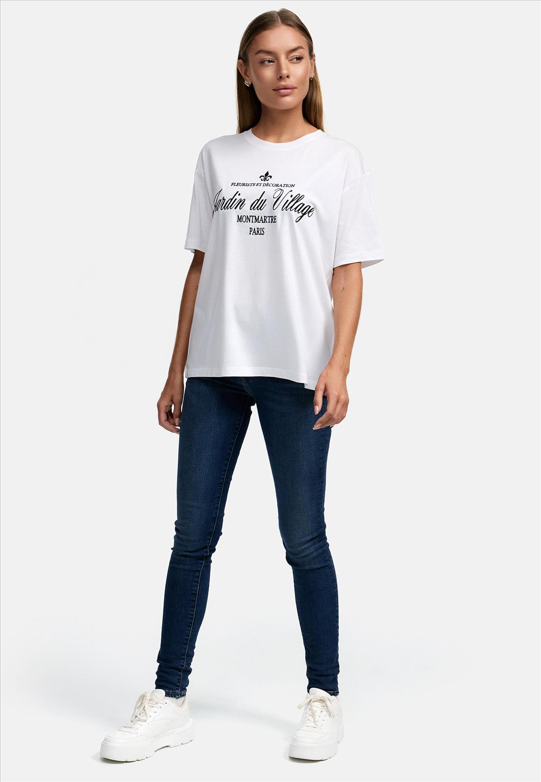 Decay Modevertrieb GmbH - Textilien Grosshandel T-Shirts Jeans