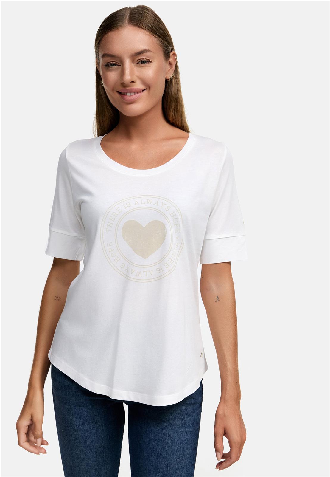 Decay Modevertrieb GmbH - Textilien Grosshandel T-Shirts Jeans