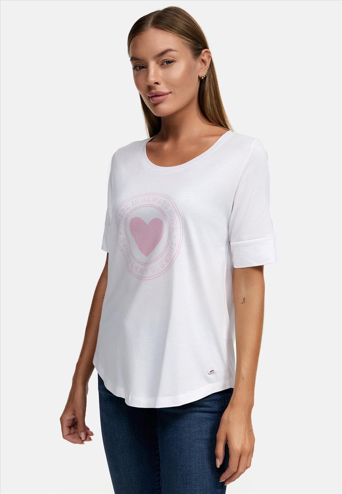 Decay Modevertrieb GmbH - Textilien Grosshandel T-Shirts Jeans