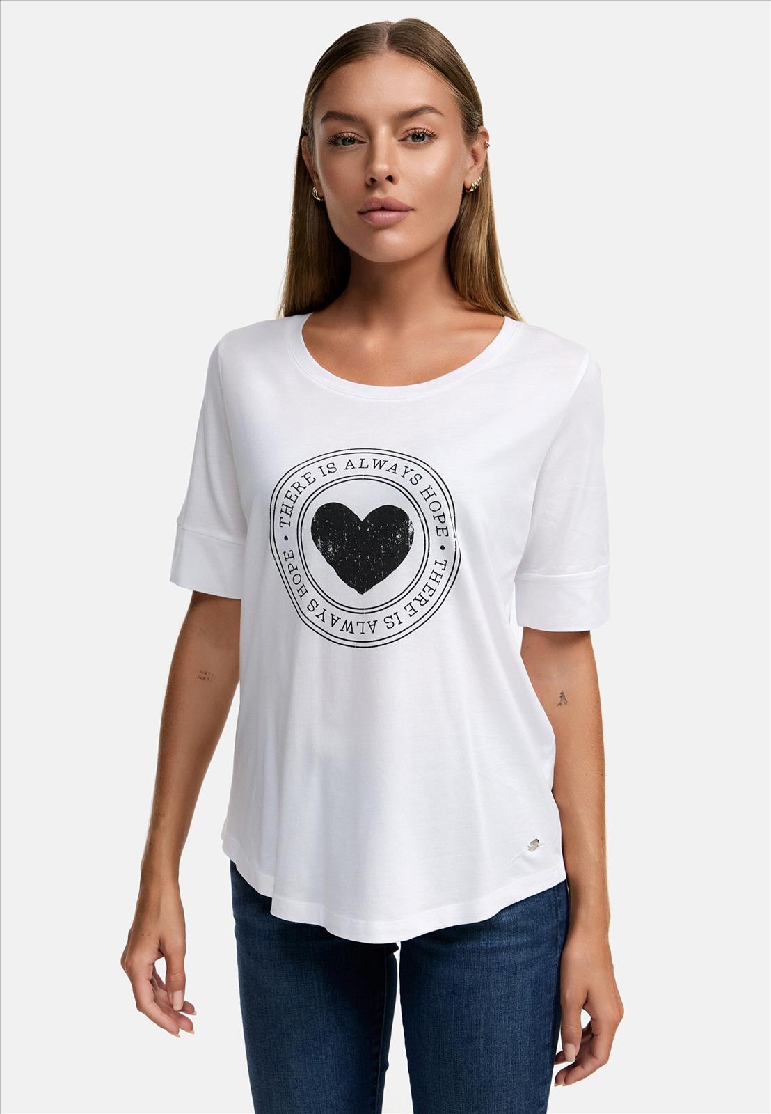 Decay Modevertrieb GmbH - Textilien Grosshandel T-Shirts Jeans