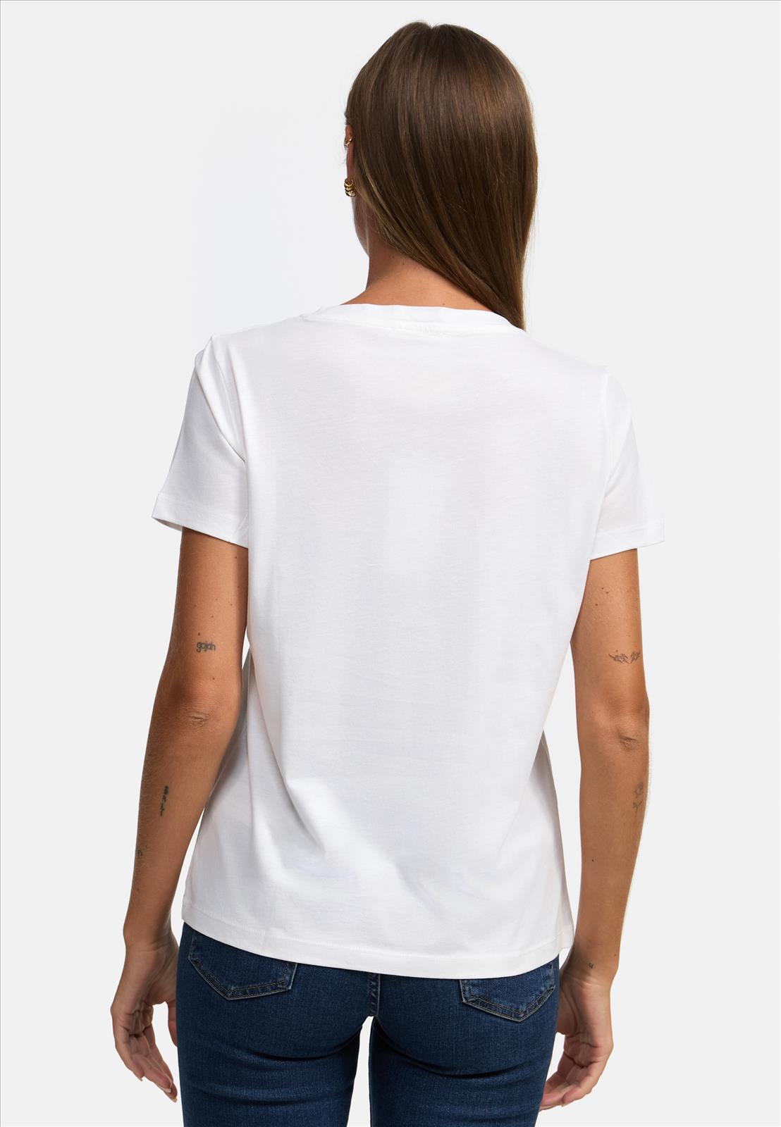 Decay Modevertrieb GmbH - Textilien Grosshandel T-Shirts Jeans