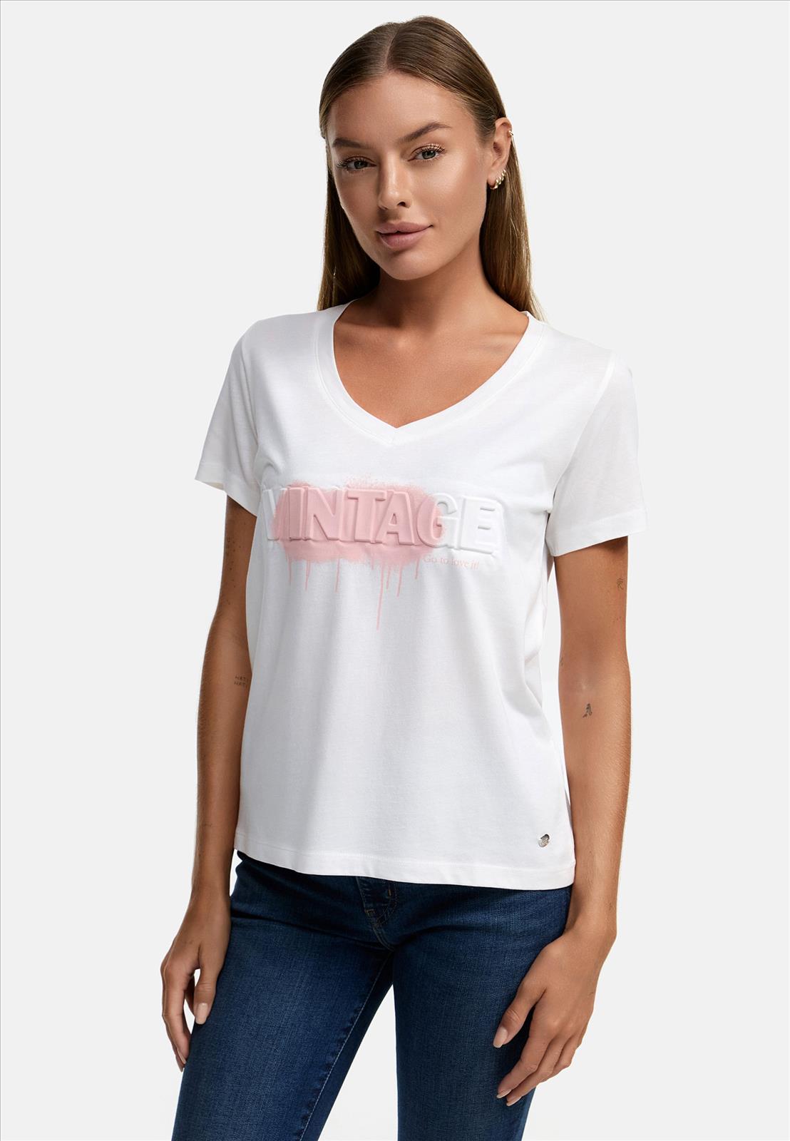 Decay Modevertrieb GmbH - Textilien Grosshandel T-Shirts Jeans