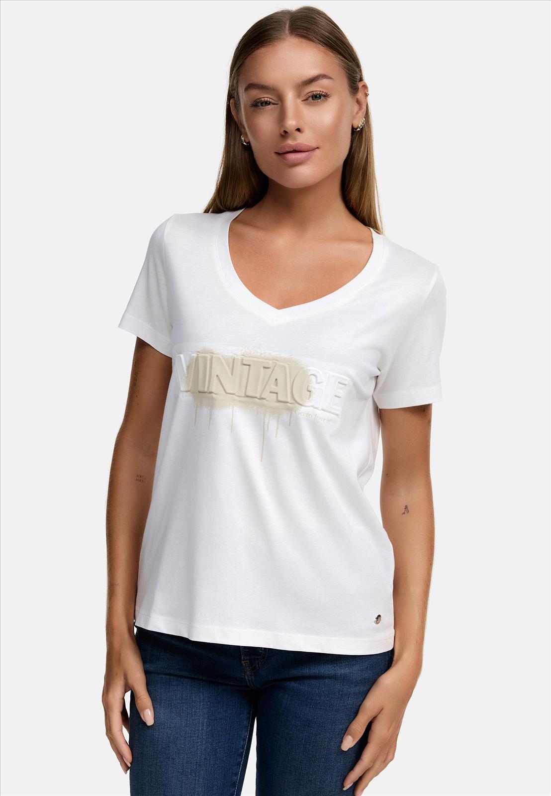 Decay Modevertrieb GmbH - Textilien Grosshandel T-Shirts Jeans