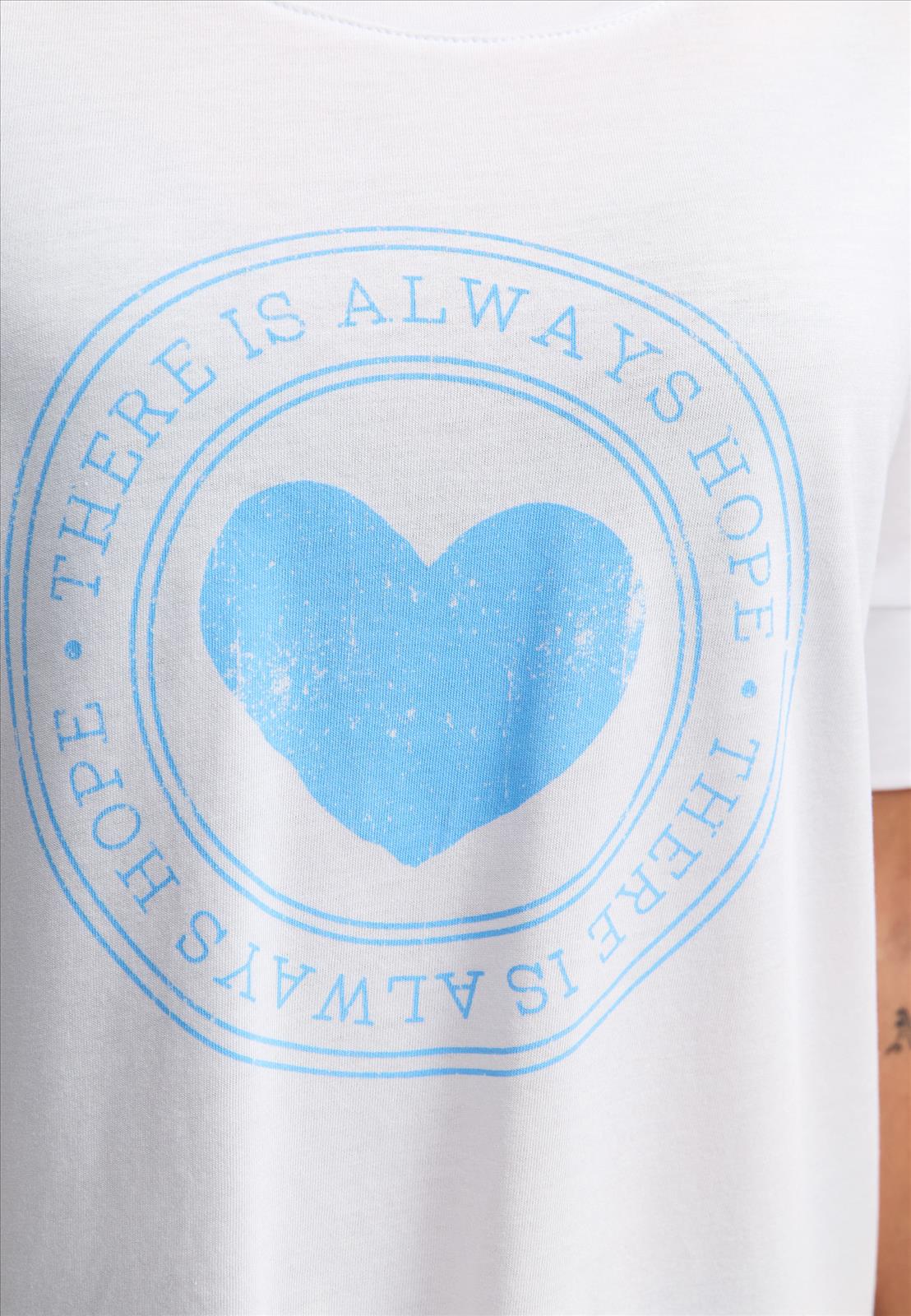 Decay Modevertrieb GmbH - Textilien Grosshandel T-Shirts Jeans
