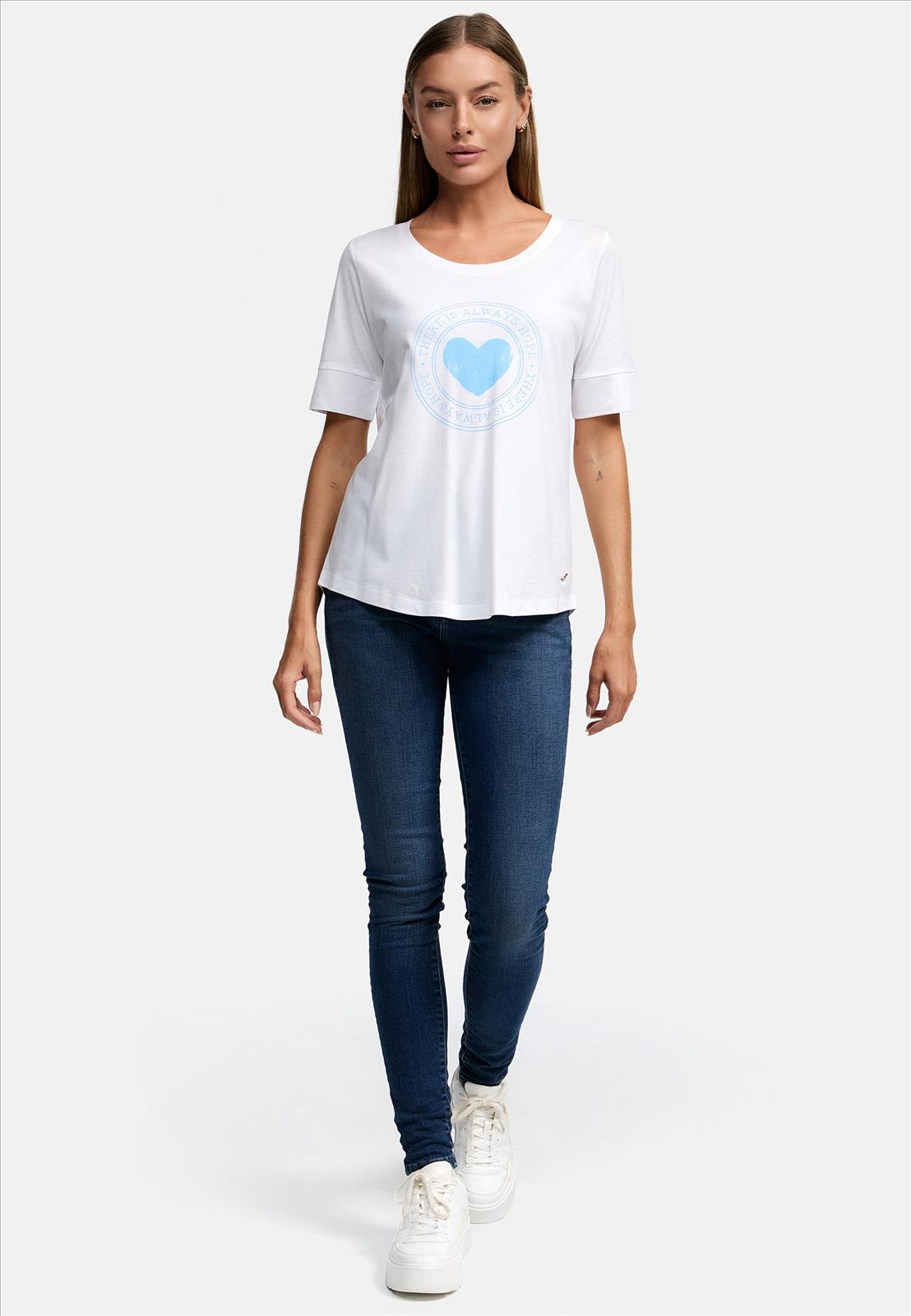 Decay Modevertrieb GmbH - Textilien Grosshandel T-Shirts Jeans