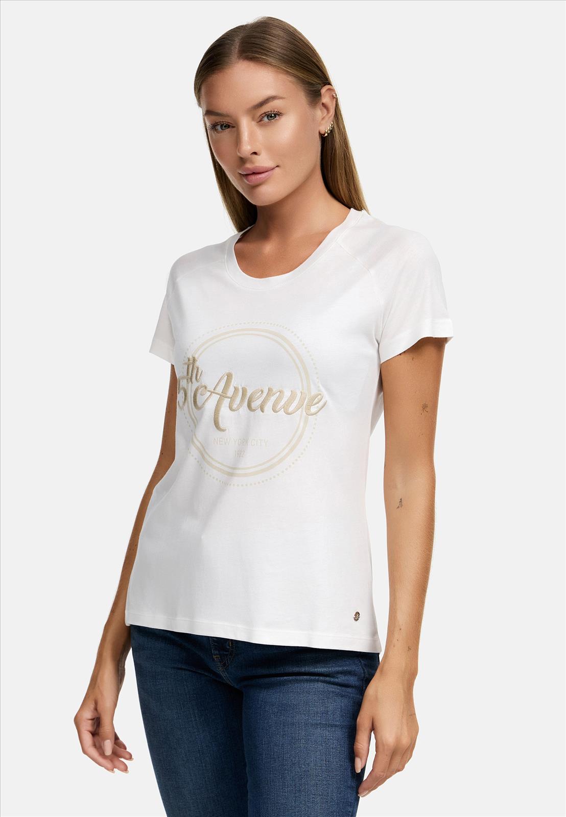 Decay Modevertrieb GmbH - Textilien Grosshandel T-Shirts Jeans