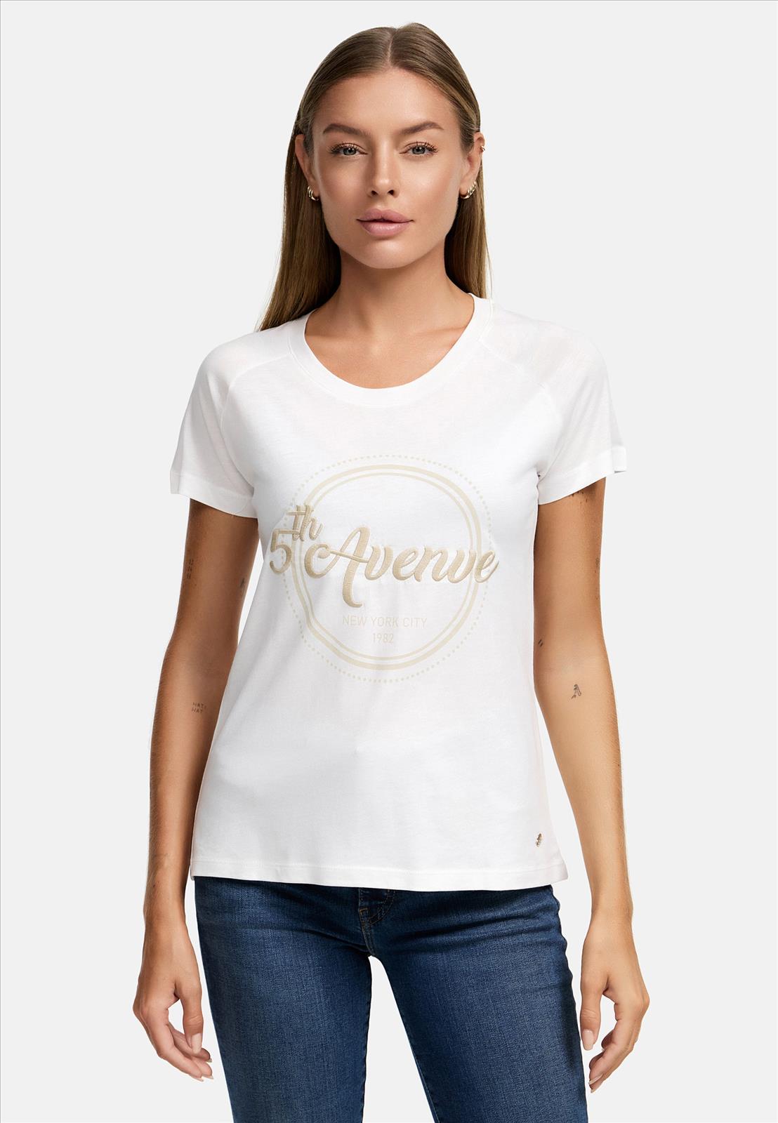 Decay Modevertrieb GmbH - Textilien Grosshandel T-Shirts Jeans