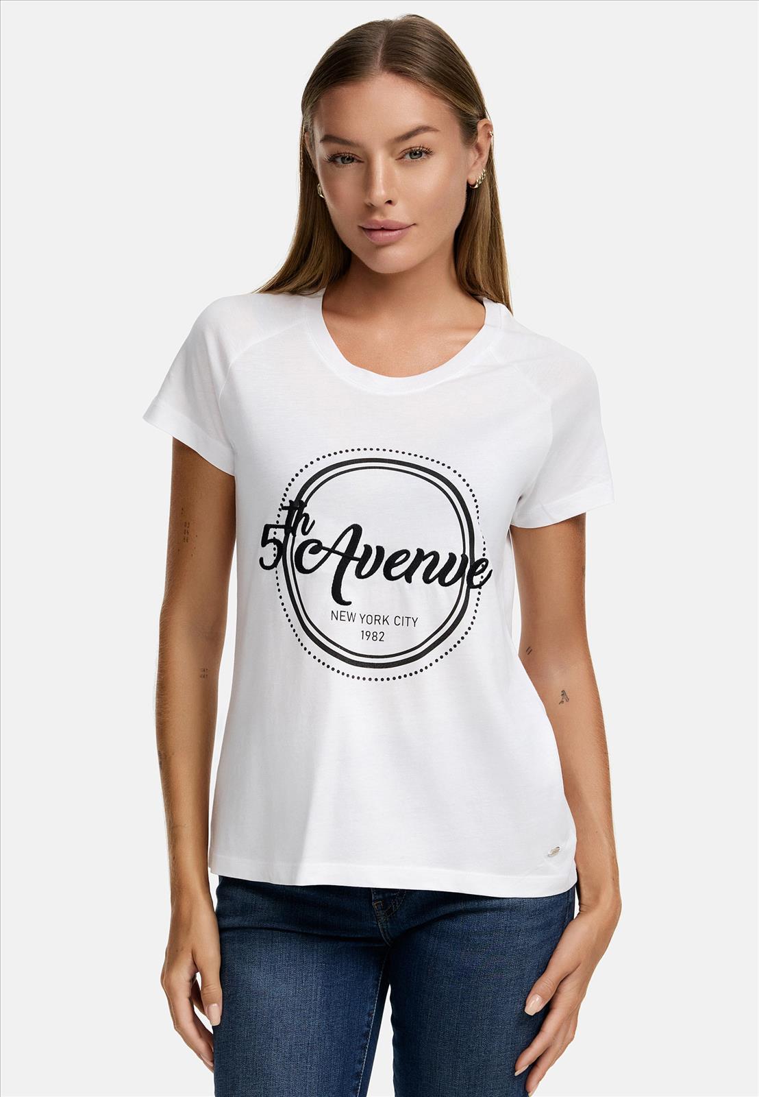 Decay Modevertrieb GmbH - Textilien Grosshandel T-Shirts Jeans