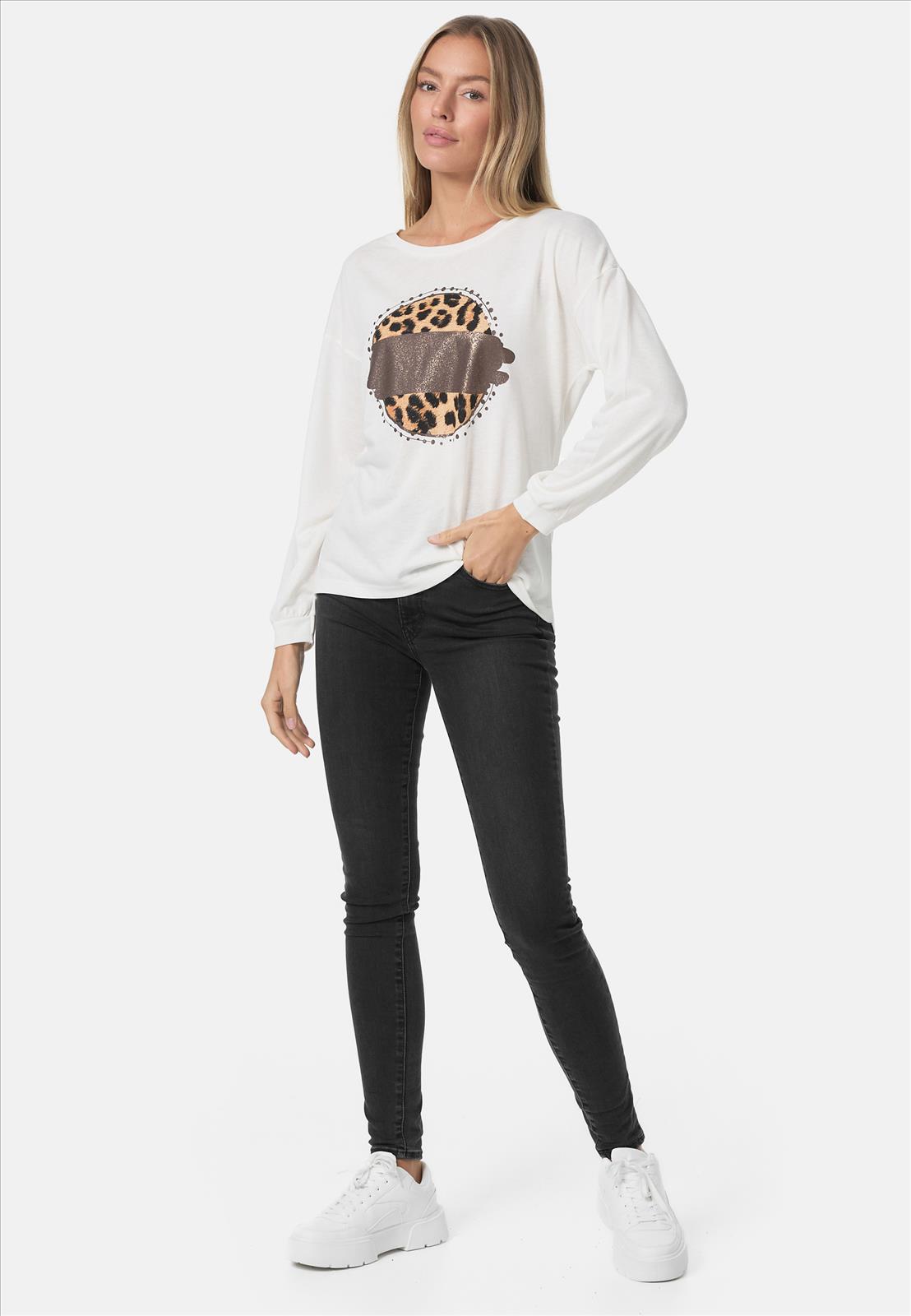 Decay Modevertrieb GmbH - Textilien Grosshandel T-Shirts Jeans