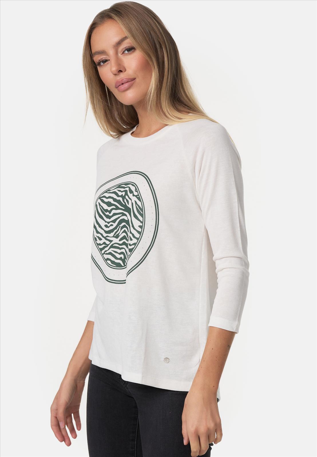 Decay Modevertrieb GmbH - Textilien Grosshandel T-Shirts Jeans