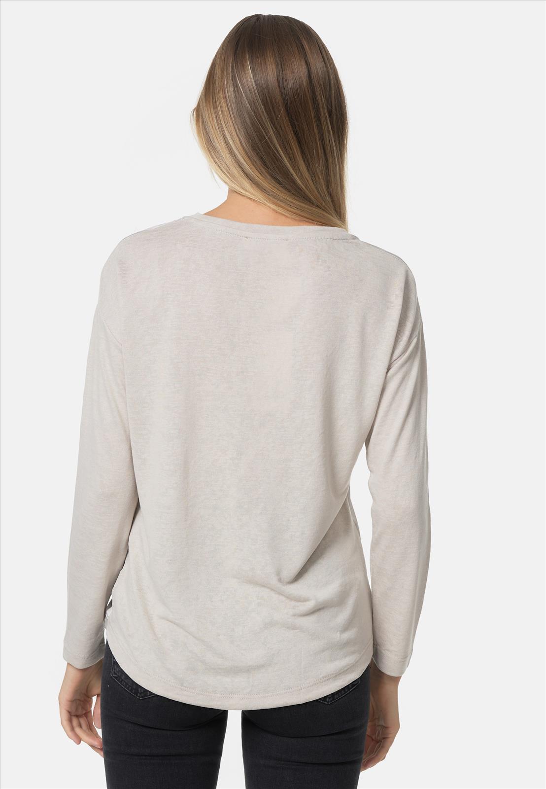 Decay Modevertrieb GmbH - Textilien Grosshandel T-Shirts Jeans