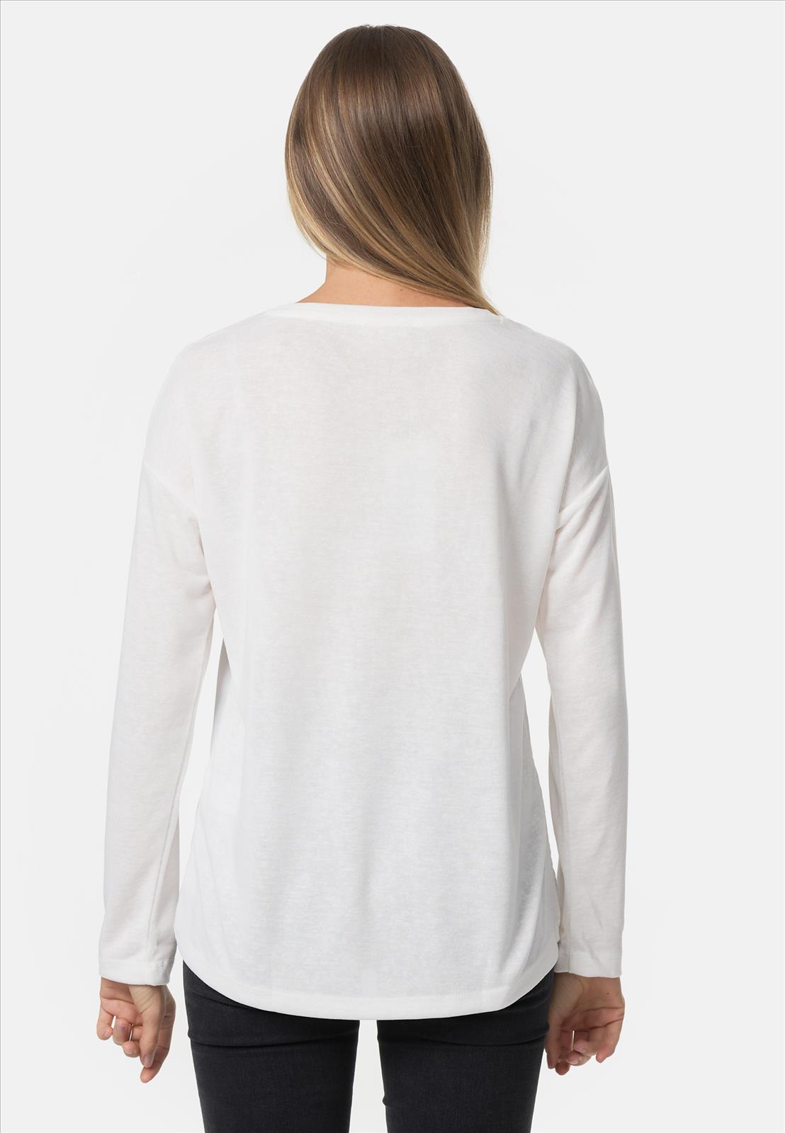 Decay Modevertrieb GmbH - Textilien Grosshandel T-Shirts Jeans