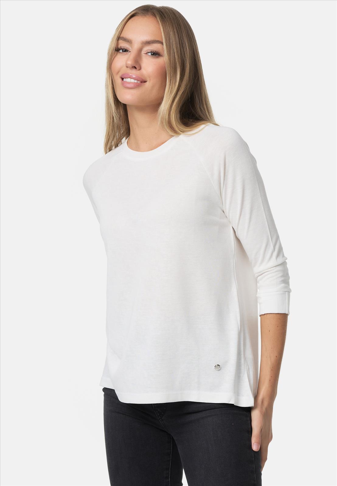 Decay Modevertrieb GmbH - Textilien Grosshandel T-Shirts Jeans