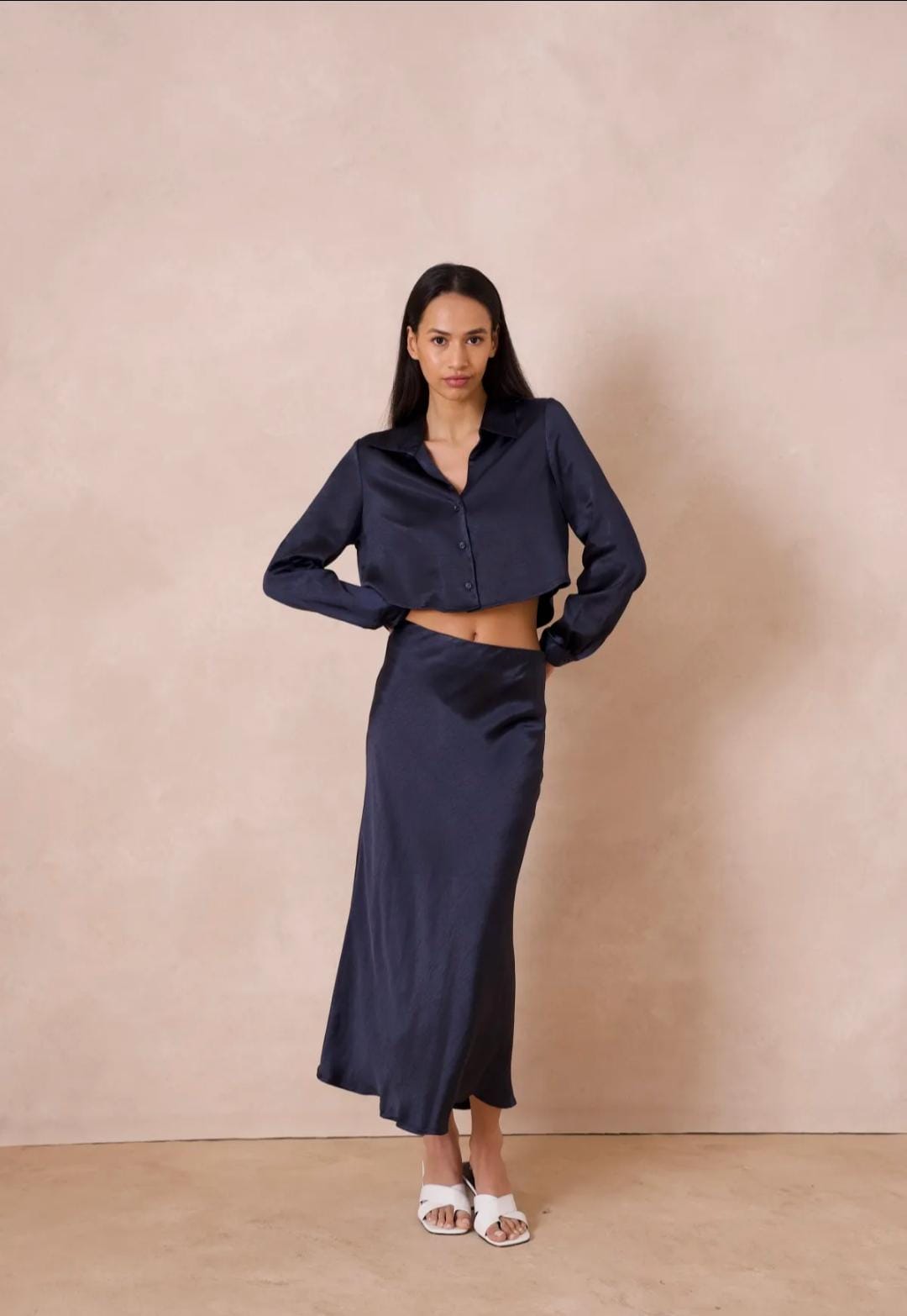 Junona Fashion GmbH - DOB;Young Fashion - Neuss