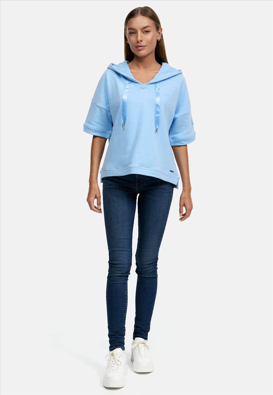Decay Modevertrieb GmbH - Textilien Grosshandel T-Shirts Jeans