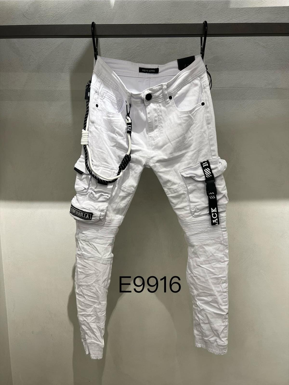 K&M Jeans GmbH - Damen & Herren Fashion