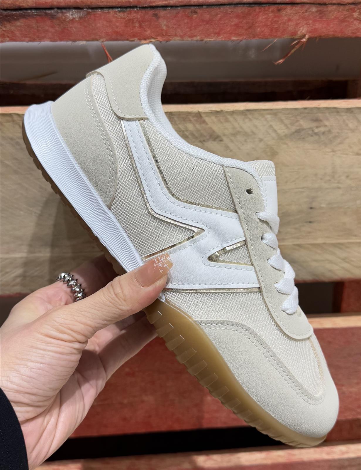 Lujah Shoes (Schuhgrosshandel)