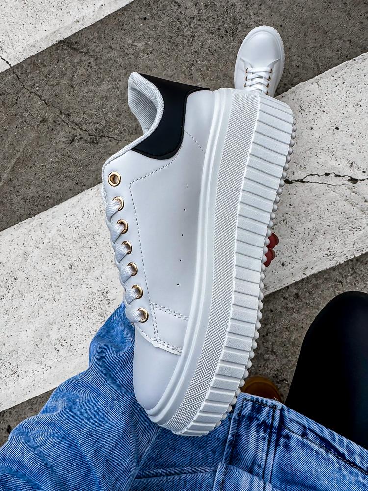 efashion s.r.o. - DOB;Accesoires;Schuhe;Young Fashion - Medvedov