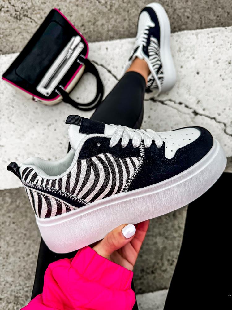efashion s.r.o. - DOB;Accesoires;Schuhe;Young Fashion - Medvedov