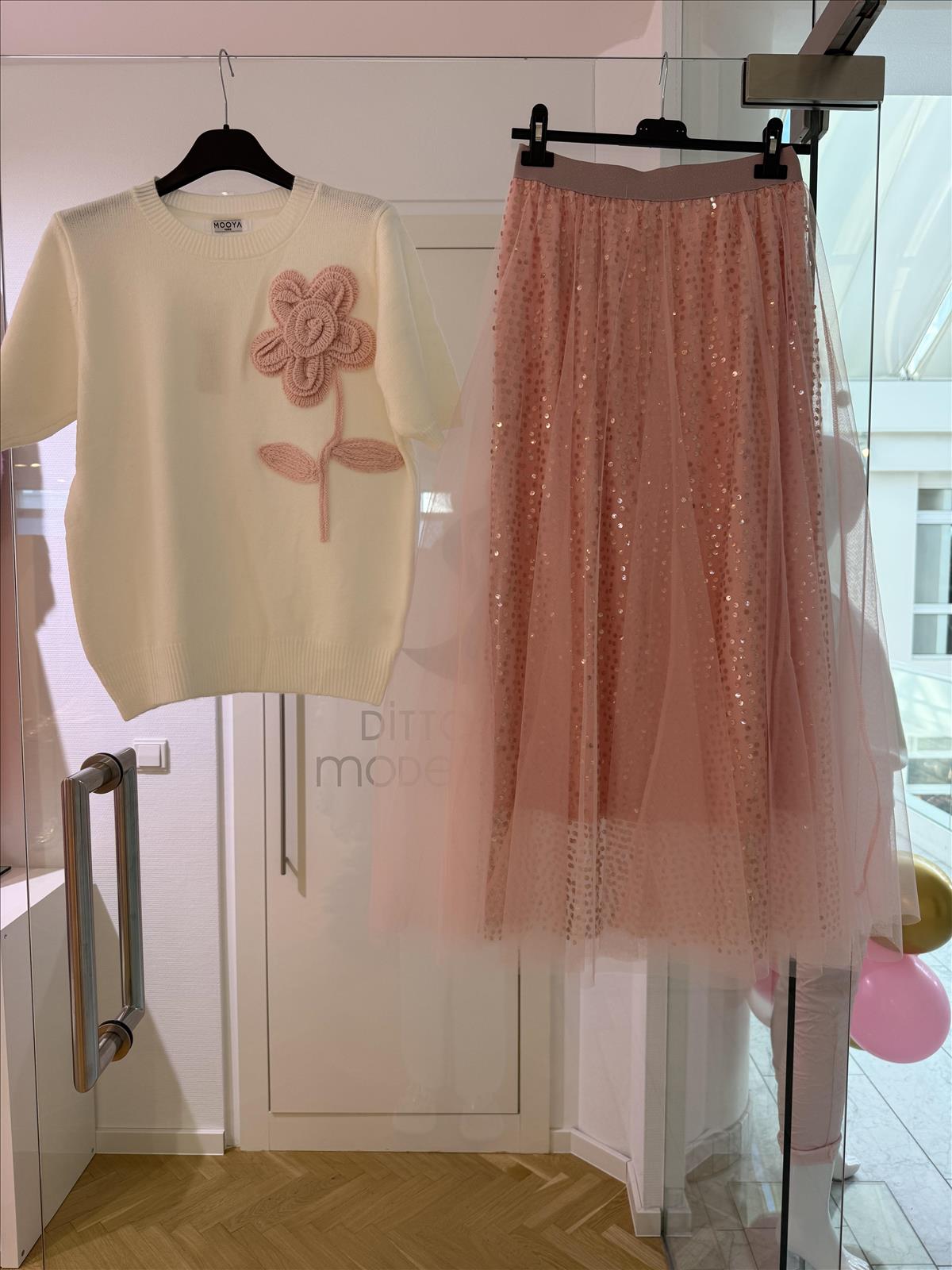 Modeagentur Ditta Boss e. K. - Damenbekleidung