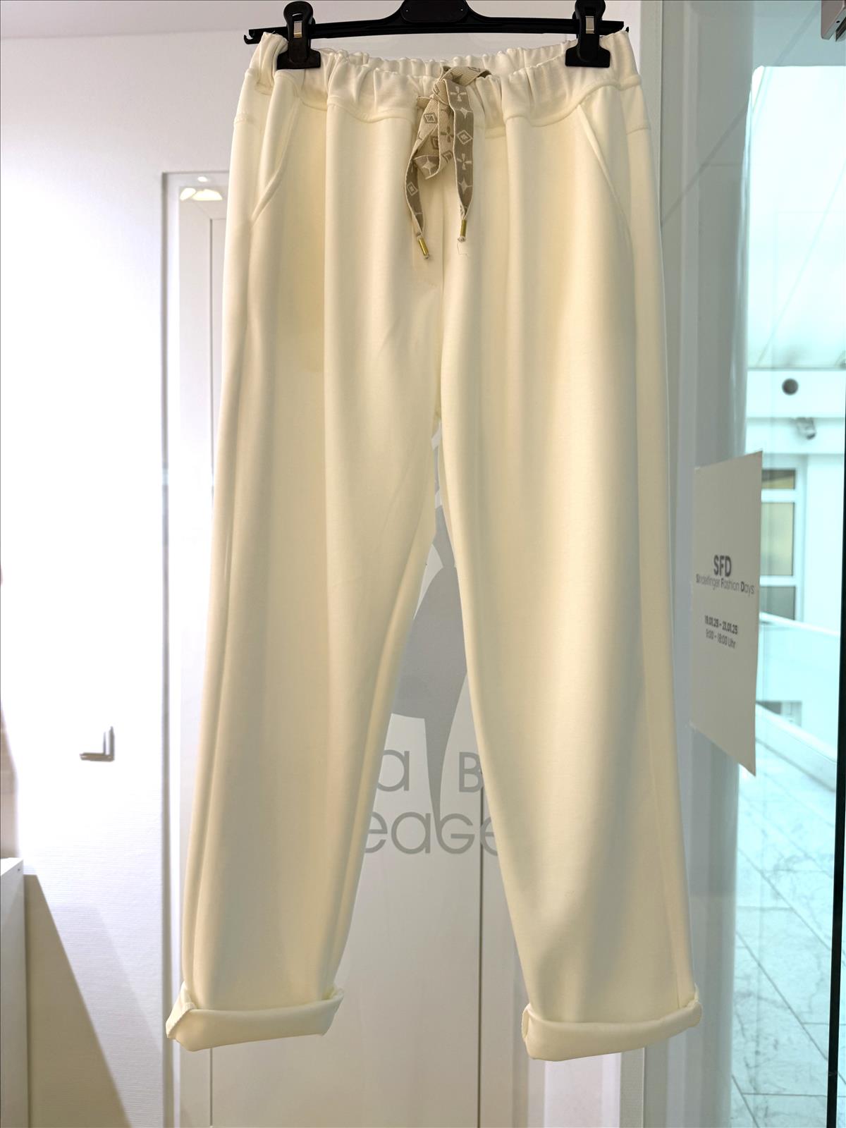 Modeagentur Ditta Boss e. K. - Damenbekleidung