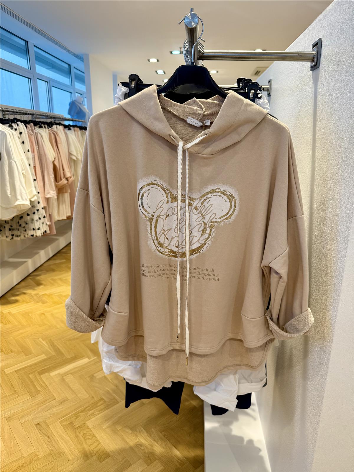 Modeagentur Ditta Boss e. K. - Damenbekleidung