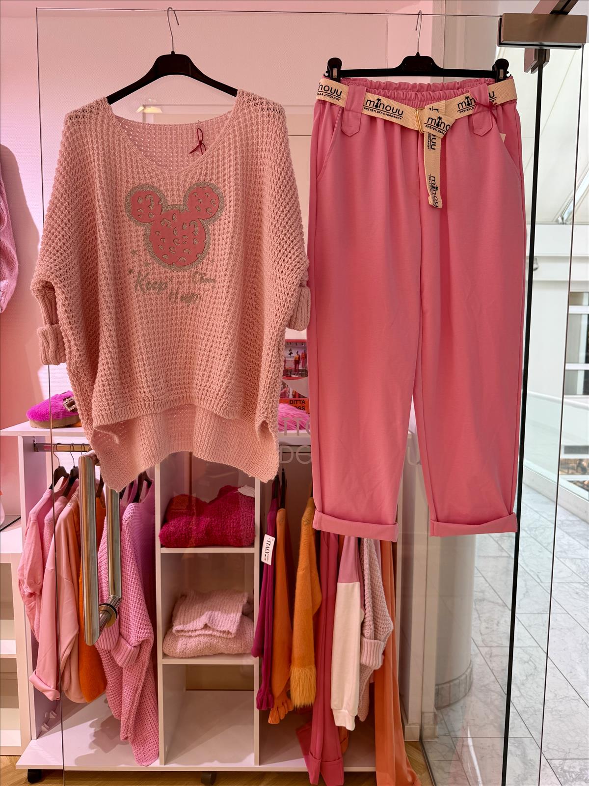 Modeagentur Ditta Boss e. K. - Damenbekleidung