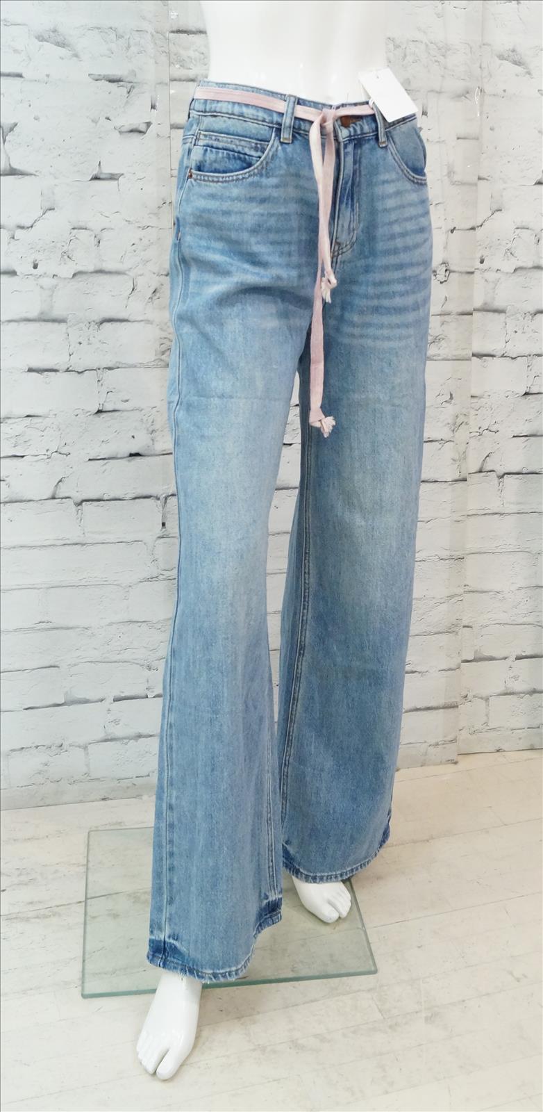 Bhatti Mode GmbH - Young fashion, DOB - Blusen, Hosen Jacken, Jeans, Kleider, Pullover etc.