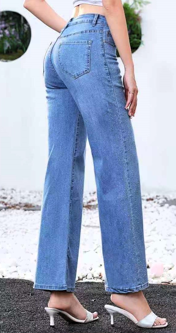 LB new fashion GmbH & Co KG - DOB, Accessoires, Young Fashion, Big Sizes - Eschborn