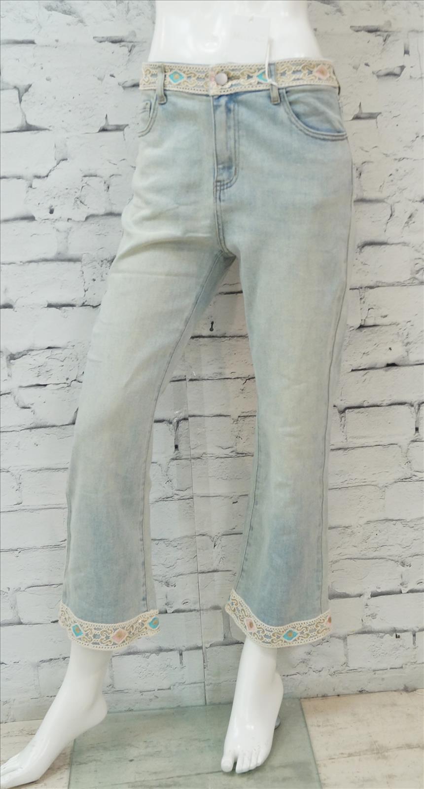 Bhatti Mode GmbH - Young fashion, DOB - Blusen, Hosen Jacken, Jeans, Kleider, Pullover etc.