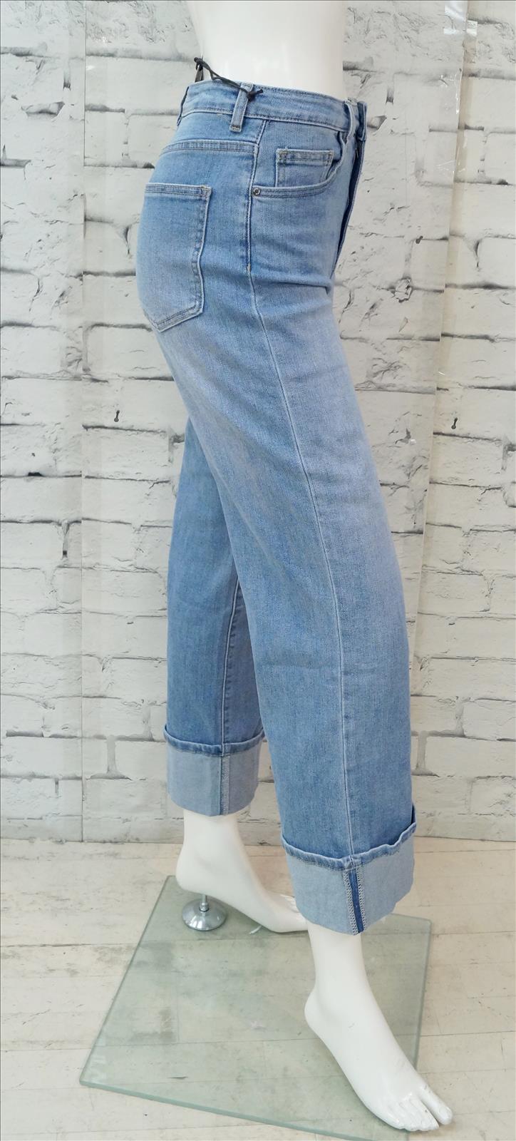 Bhatti Mode GmbH - Young fashion, DOB - Blusen, Hosen Jacken, Jeans, Kleider, Pullover etc.