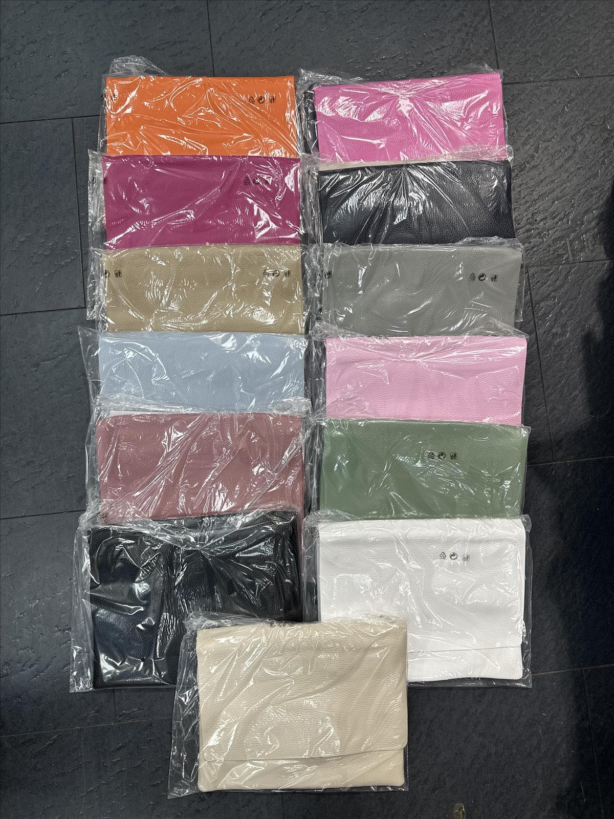 JACKY & JUSTIN GMBH - Damenaccessoires, Lederwaren