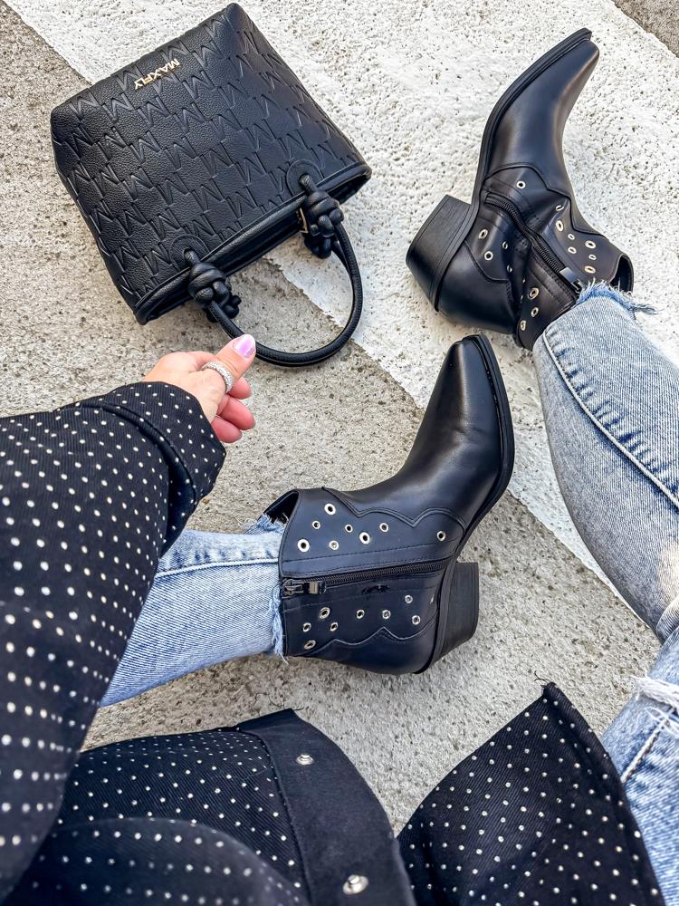 efashion s.r.o. - DOB;Accesoires;Schuhe;Young Fashion - Medvedov