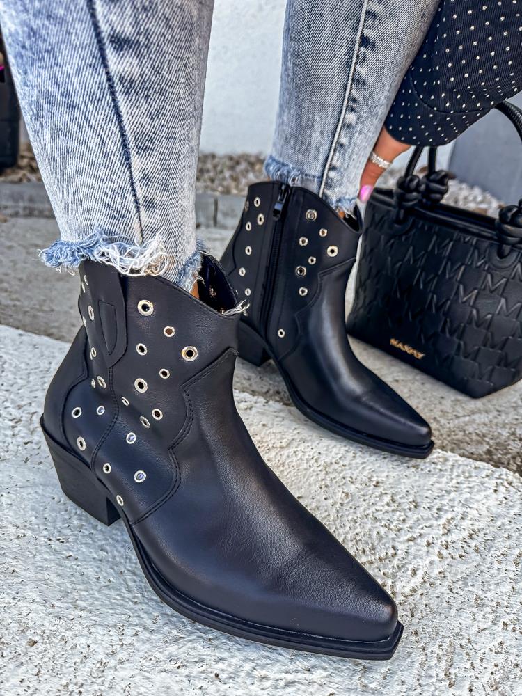 efashion s.r.o. - DOB;Accesoires;Schuhe;Young Fashion - Medvedov