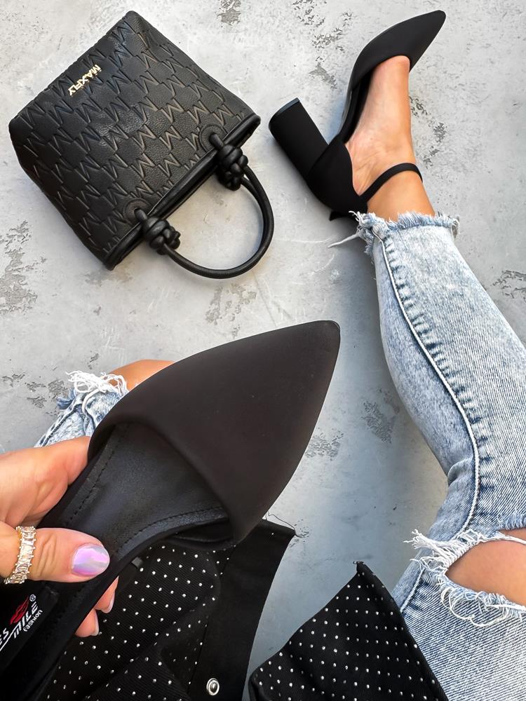 efashion s.r.o. - DOB;Accesoires;Schuhe;Young Fashion - Medvedov
