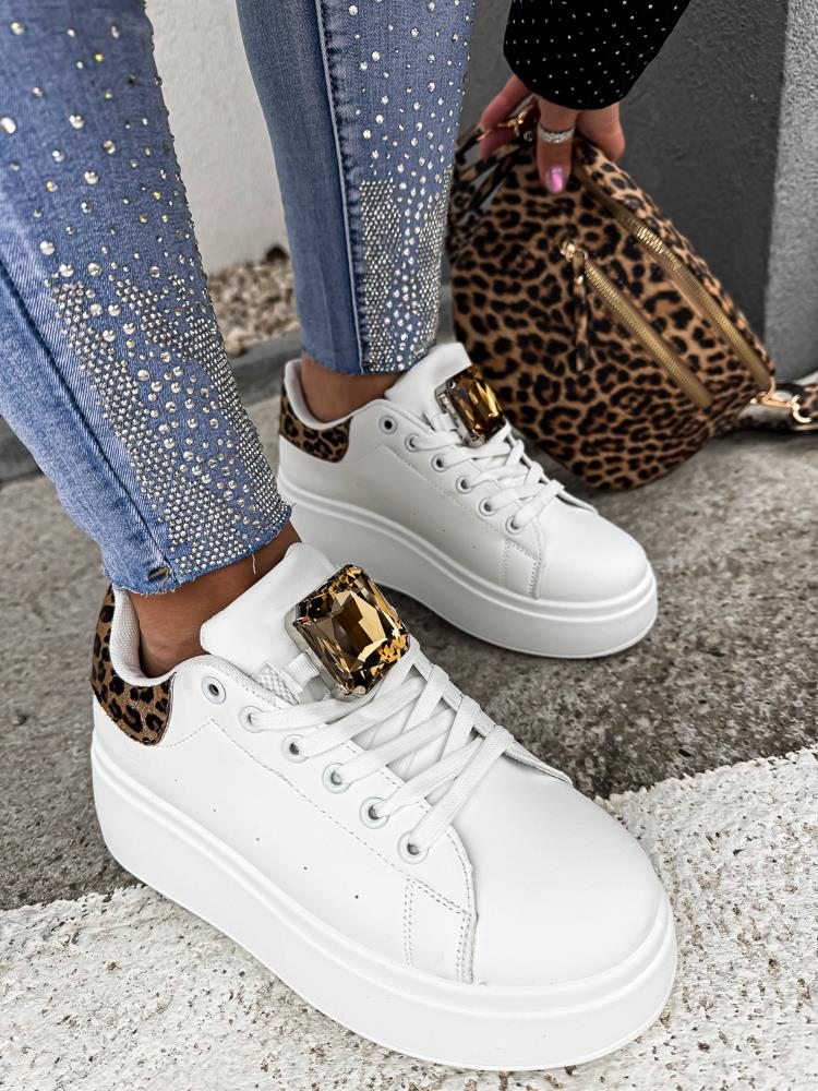 efashion s.r.o. - DOB;Accesoires;Schuhe;Young Fashion - Medvedov