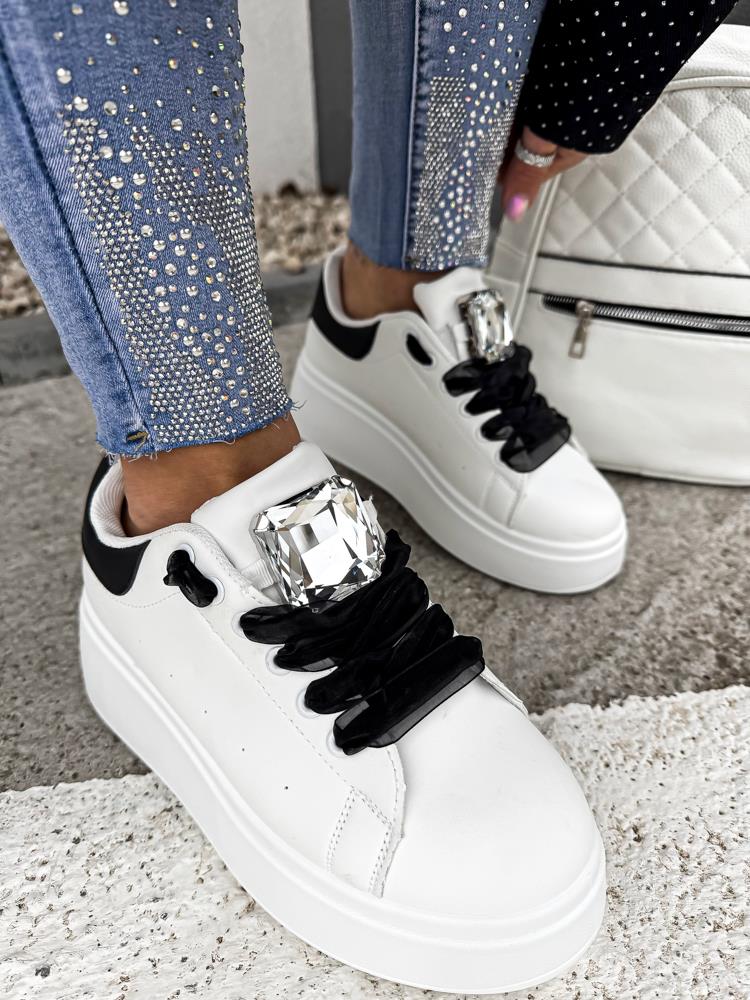 efashion s.r.o. - DOB;Accesoires;Schuhe;Young Fashion - Medvedov