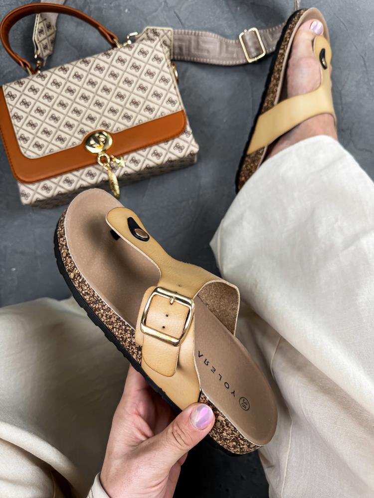 efashion s.r.o. - DOB;Accesoires;Schuhe;Young Fashion - Medvedov
