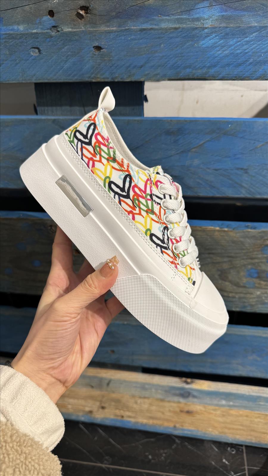 Lujah Shoes (Schuhgrosshandel)