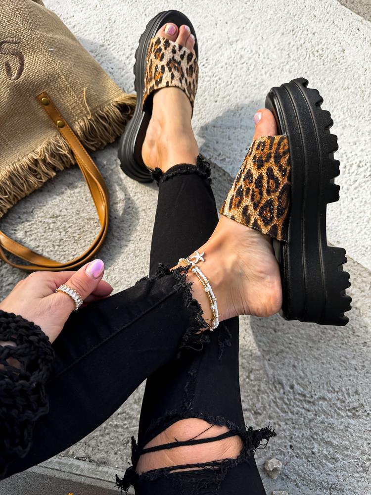 efashion s.r.o. - DOB;Accesoires;Schuhe;Young Fashion - Medvedov