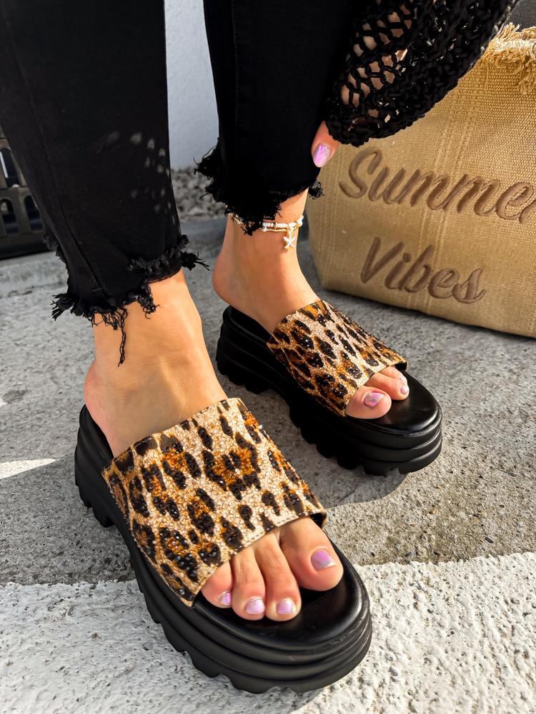 efashion s.r.o. - DOB;Accesoires;Schuhe;Young Fashion - Medvedov