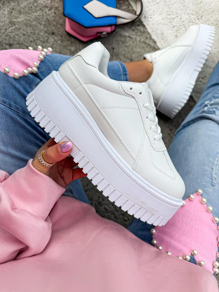 efashion s.r.o. - DOB;Accesoires;Schuhe;Young Fashion - Medvedov
