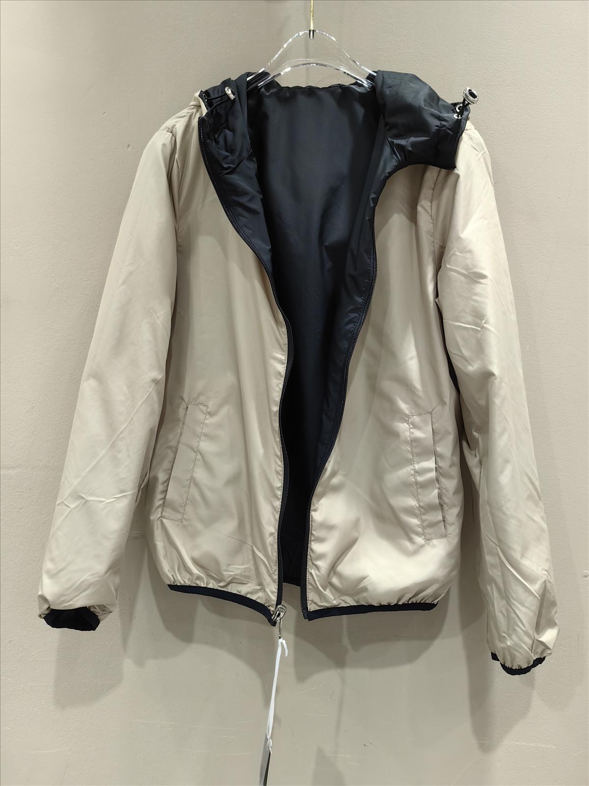 Miss Furs GmbH - MISS FURS Damenmode - Accessoires, Sportswear, Jeans, Tops, Bags