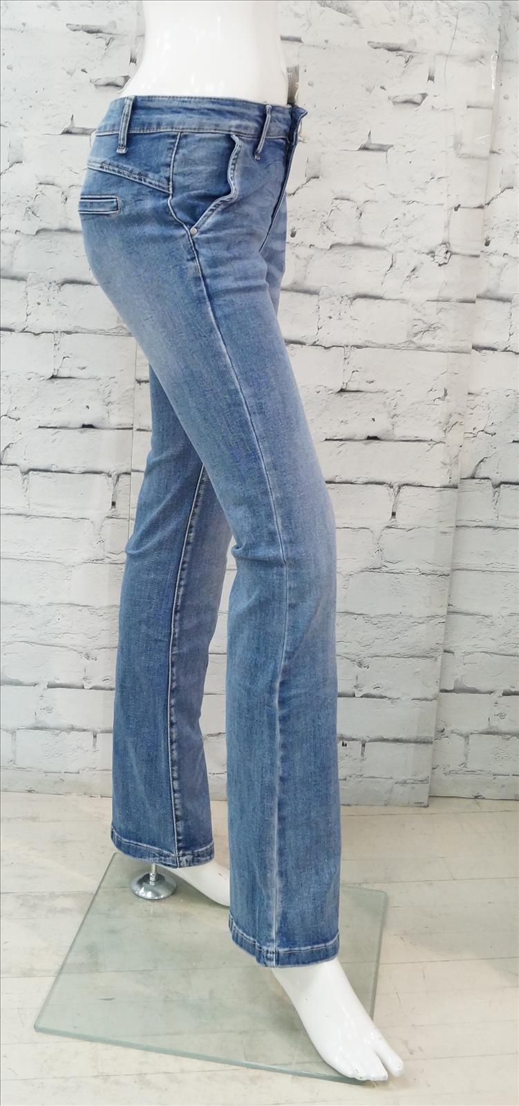 Bhatti Mode GmbH - Young fashion, DOB - Blusen, Hosen Jacken, Jeans, Kleider, Pullover etc.
