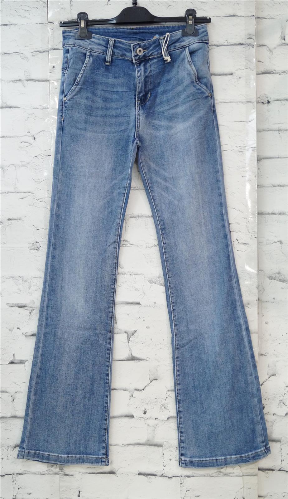 Bhatti Mode GmbH - Young fashion, DOB - Blusen, Hosen Jacken, Jeans, Kleider, Pullover etc.
