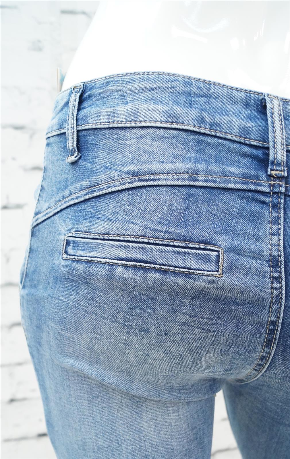 Bhatti Mode GmbH - Young fashion, DOB - Blusen, Hosen Jacken, Jeans, Kleider, Pullover etc.